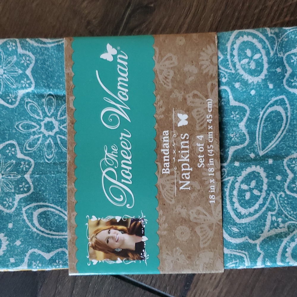 The Pioneer Woman Napkins - Picture 4 of 5